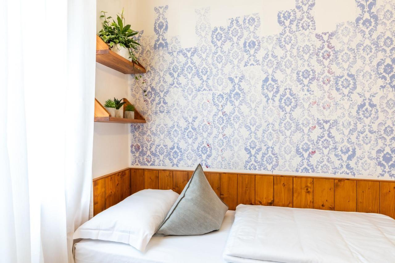 Sleep In Venzone Hotel Exterior photo